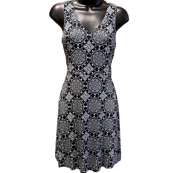 LOFT Dresses & Skirts - Summer Dress by LOFT. NWOT. Size 0P